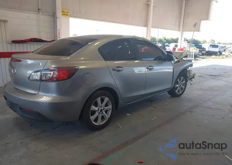 2010 Mazda 3 I Touring z USA, uszkodzony, nr VIN JM1BL1SF1A1258224